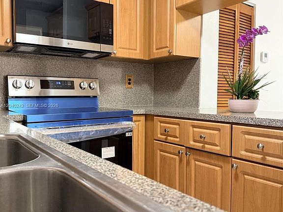 2nd image of 1910 W 56th St APT 3312
