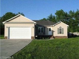 304 Juniper Dr, Lexington, NC 27292