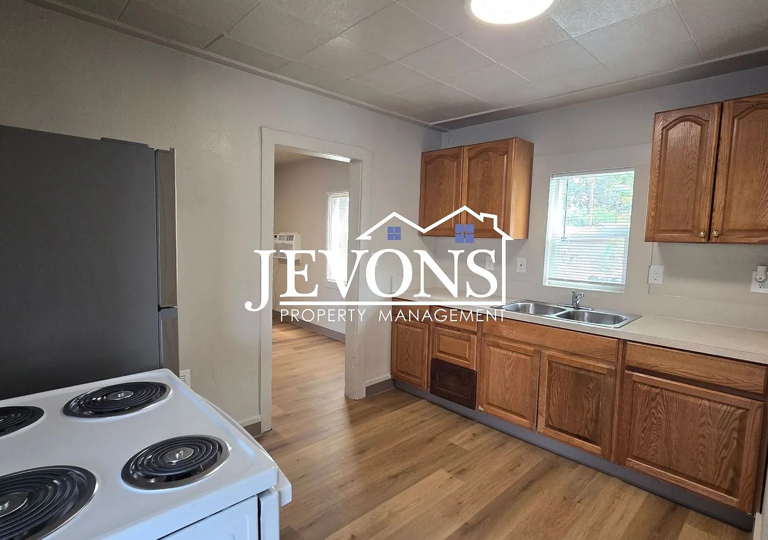 801 N 3rd St & 305 East H St Yakima, WA 98901-2231 — Photo 4