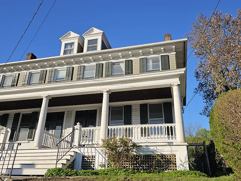 159 Green St — Photo 2