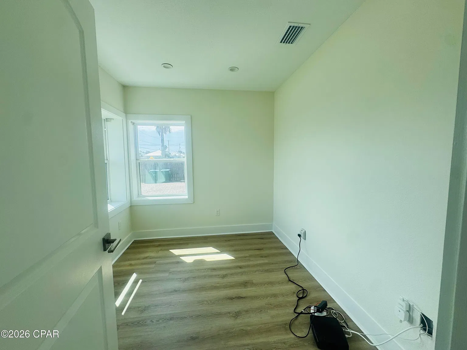 3 bed, 1300 sqft, $3,500 — Photo 4