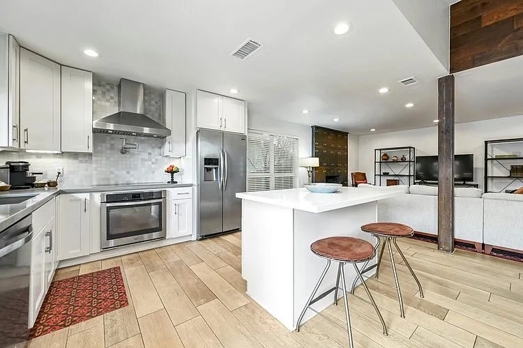 6507 Highpoint Cv — Photo 9
