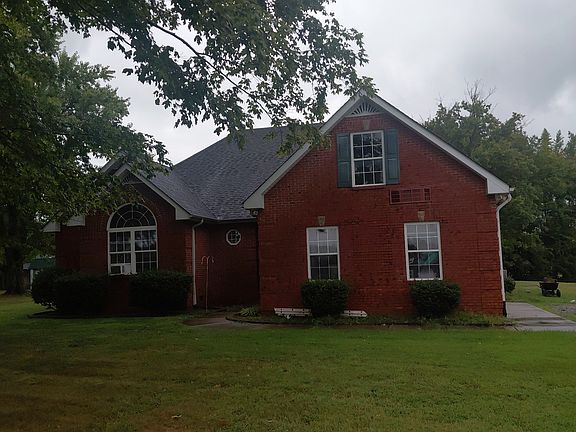 2nd image of 2801 Oak Grove Church Rd