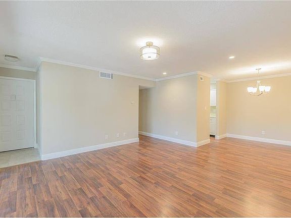 5th image of 13374 Arbor Pointe Cir APT 204