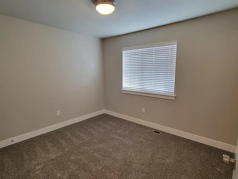 3039 N 225 E — Photo 12