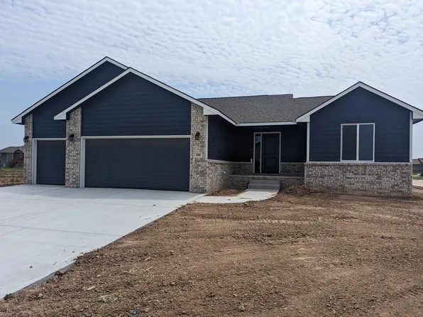206 Summer Ct, Newton, KS 67114