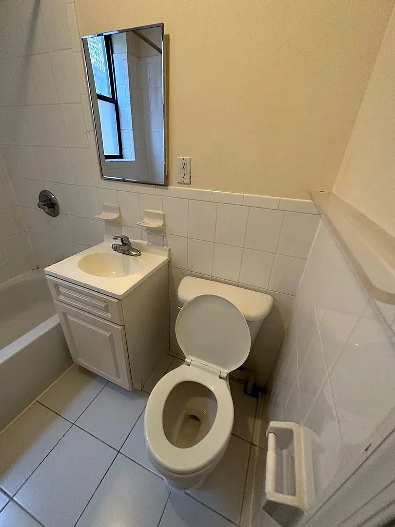 3343 - Golden Crest 3343 Park Avenue, LLC — Photo 4