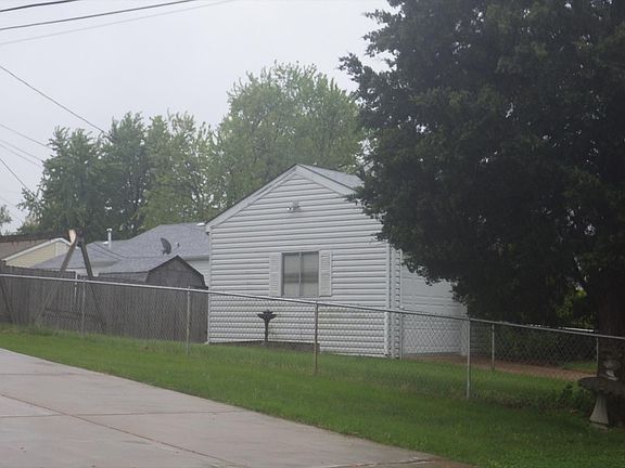 2nd image of 12270 Bedford Pl