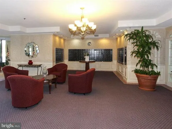 15100 Interlachen Dr, Silver Spring, MD 20906