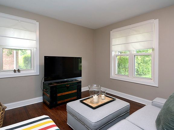4th image of 47 N Ashland Ave