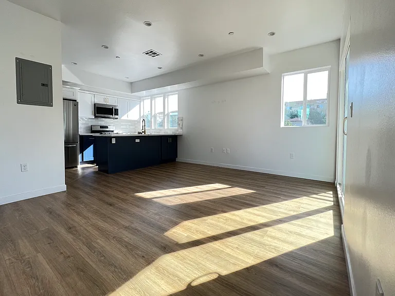 2318 1/2 W 2nd St #2318-1/2 — Photo 11