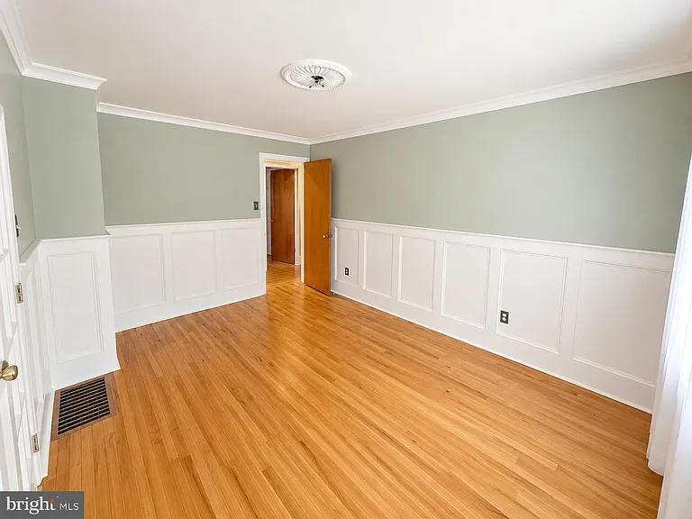 101 Park Dr — Photo 9