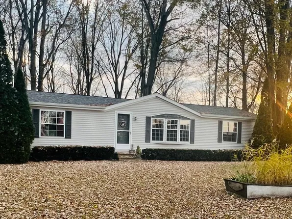 5191 Taft Rd, Clay, MI 48001