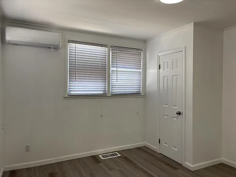 439 Newbridge Rd — Photo 3