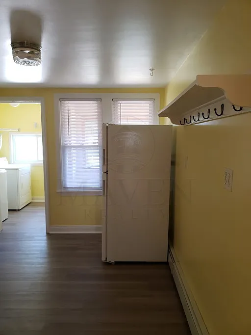 2 bed, $3,000 — Photo 1