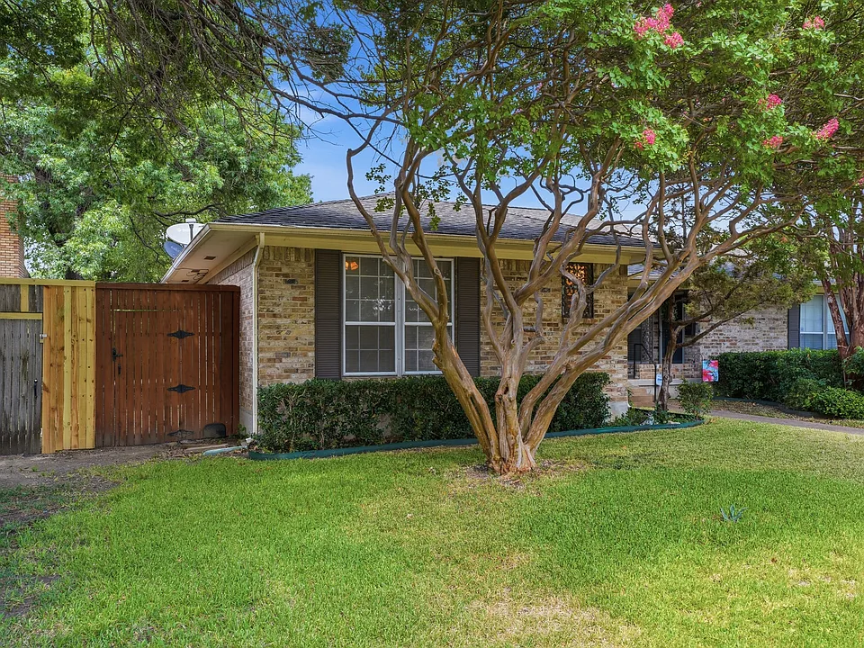 11037 Joymeadow Dr