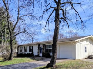 2862 N Pierce Ave, Springfield, MO 65803