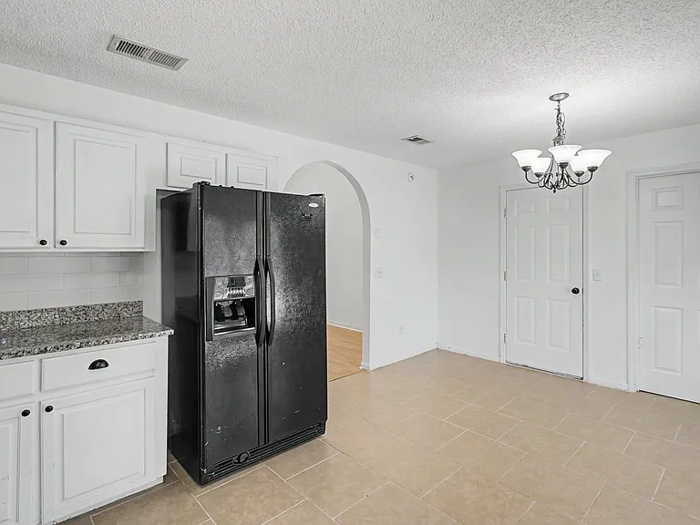 219 Kevin Rd — Photo 8