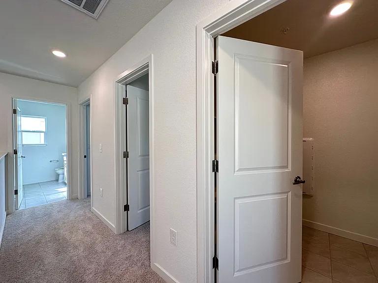 3396 Shaker Way — Photo 22