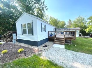 140 Fossil Lake Ct, Wilmington, IL 60481