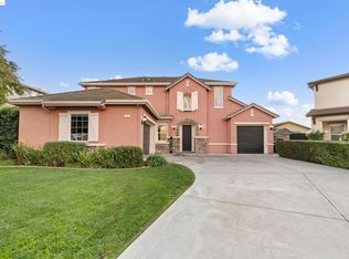 12 Minaret Rd, Oakley, CA 94561