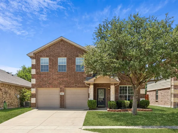 8621 Shallow Creek Dr, Fort Worth, TX 76179