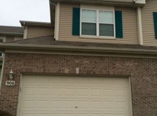 906 Oak Ridge Blvd, Elgin, IL 60120