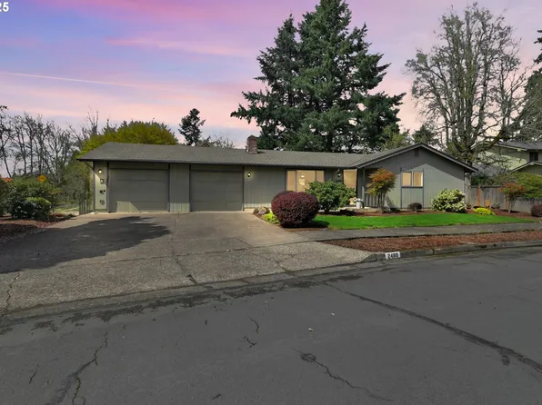 2480 Chuckanut St, Eugene, OR 97408