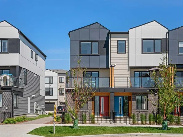 8562 S 19th Ave SE, Calgary, AB T2B 0A5