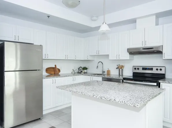 151 Greenbank Rd, Ottawa, ON K2H 0C2