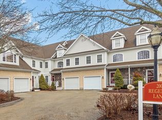 218 Regency Ln #218, Abington, MA 02351