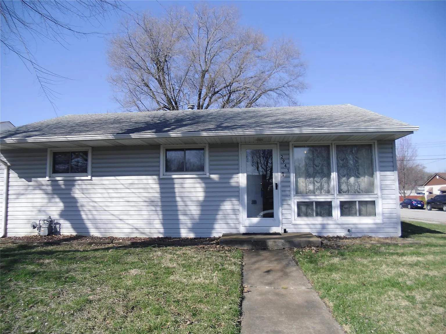 2941 Wayne Ave photo 1