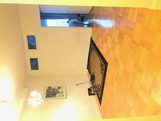 Rented by ER (DO NOT USE) | media 19