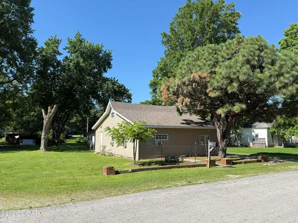 134 W Lee St, Aurora, MO 65605