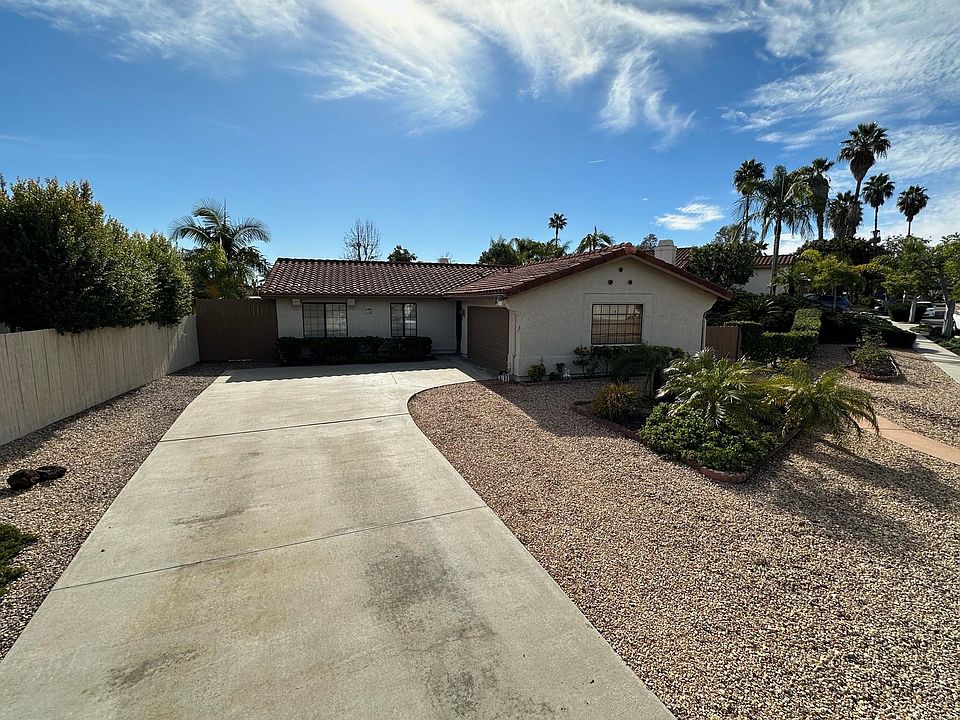 1st image of 326 Whispering Brook Dr