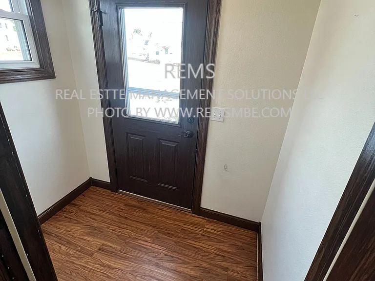 345 Laurel St #2 — Photo 6
