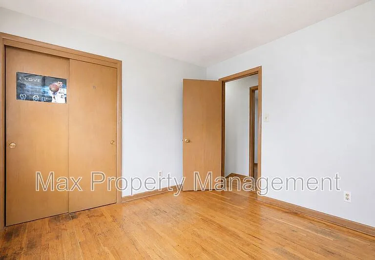 4413 63rd St — Photo 20