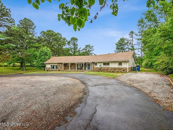 4th image of 9350 College Rd