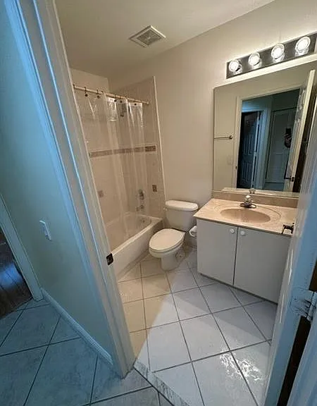 1572 Banyan Way — Photo 11