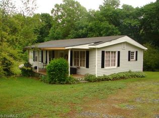 6878 Royal Ridge Rd, Ramseur, NC 27316