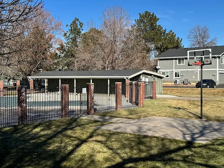 1286 S Uvalda St — Photo 21
