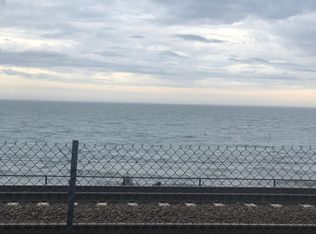 256 Main St APT 4, Niantic, CT 06357