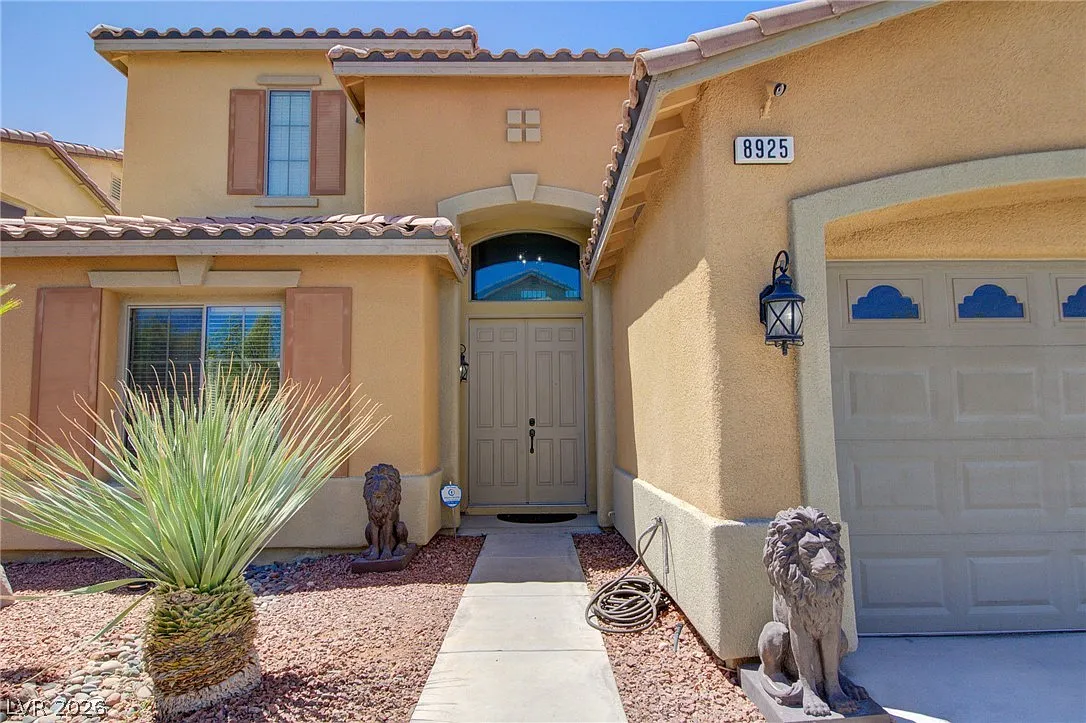 4 bed, 3.5 bath, 3545 sqft, $3,300 — Photo 2