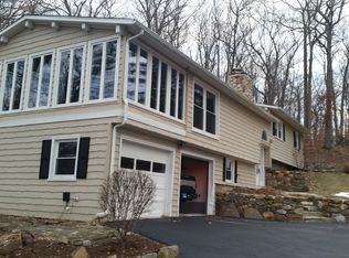 30 Treeland Rd, Shelton, CT 06484