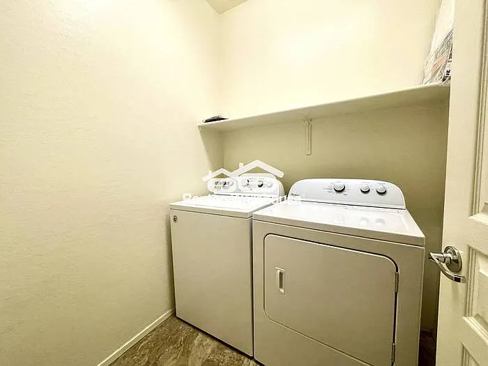 532 E Trellis Rd — Photo 16