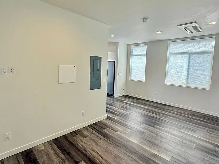5203A Ravenna Ave NE — Photo 4