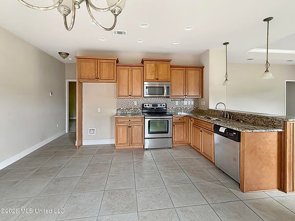 3rd image of 17093 Palm Ridge Dr
