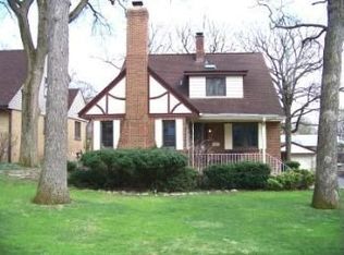 4637 Downers Dr, Downers Grove, IL 60515