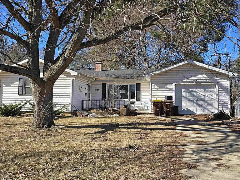 1442 S Blackhawk Ave — Photo 1