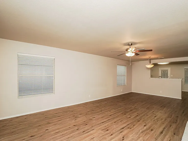 120 Bay Willow — Photo 4